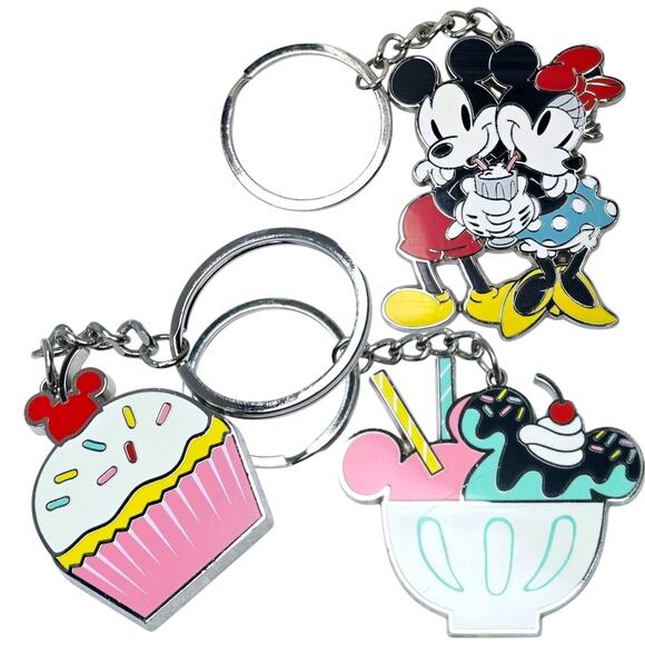 3 Disney Limited Release Keychains Mickey Mouse Minnie Mouse Mystery Cupcakes - Picture 1 of 10
